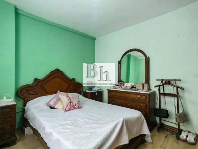 OPORTUNIDAD !!! EN VENTA PISO EN LA PAZ. — 20