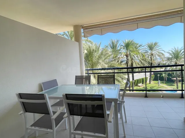 Apartamento en alquiler anual a 150 metros de la playa en La