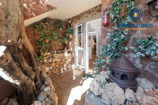 Casa o chalet independiente en venta a 5 minutos del Centro  - foto 5