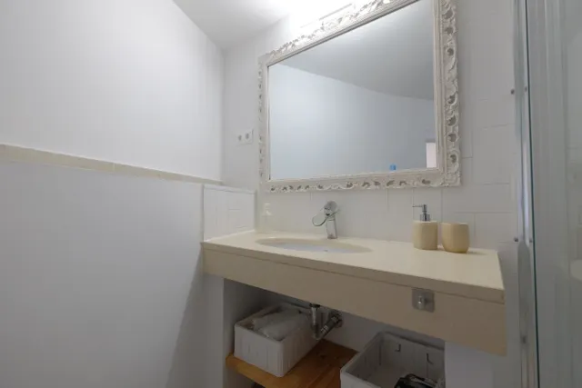 VILLA DE LUJO COMPUESTA POR 3 APARTAMENTOS INDIVIDUALES, TODO DE PRIMERA CALIDAD CON VISTAS AL MAR — 38