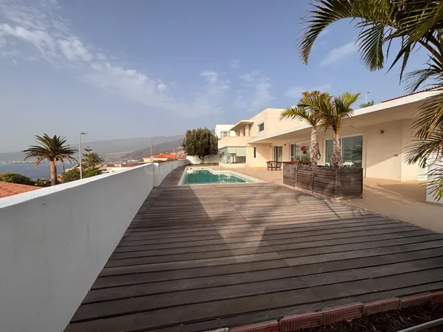 Magnífico chalet independiente con vistas al mar y piscina en Radazul. — 3