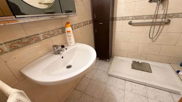 Acogedor Piso en La Hoya, Oportunidad Única. — 18