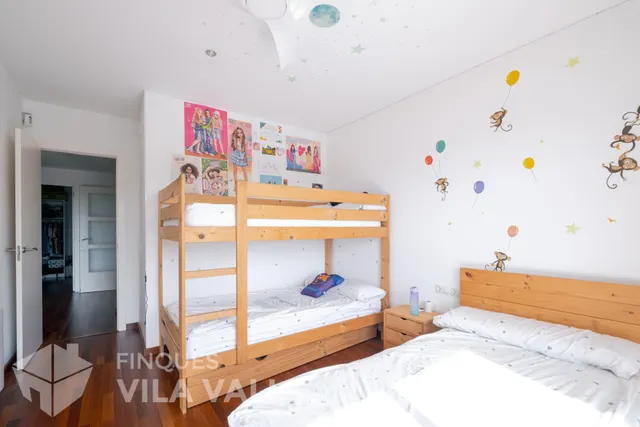 Chalet con piscina y 6 habitaciones en Can Regasol — 37