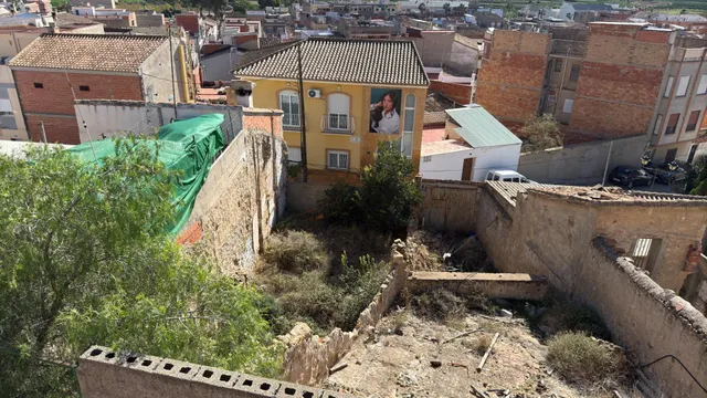 SOLAR URBANO PARA EDIFICAR UNA CASA EN BENAGUASIL — 6
