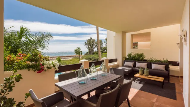 APARTAMENTO TOTALMENTE REFORMADO CON VISTAS DESPEJADAS AL MAR EN VENTA EN BAHÍA DEL VELERÍN, ESTEPON — 34