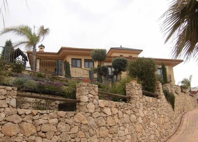 CHALET INDEPENDIENTE EN VENTA EN URB. LA ALCAYNA, AMPLIO, LUMINOSO Y EN PERFECTO ESTADO — 15