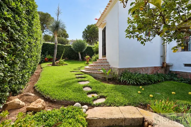 Chalet con piscina en venta en Jávea/Xàbia - 4 dormitorios y vistas al Montgó — 17