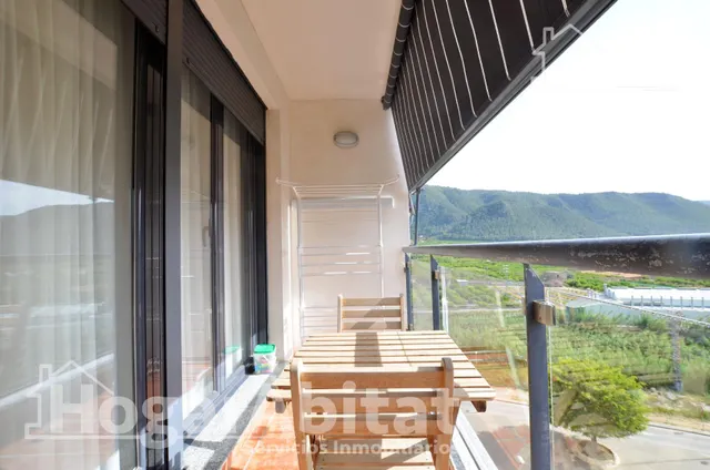 ¡vistas despejadas! amplio, alto y moderno con ascensor y balcón — 17