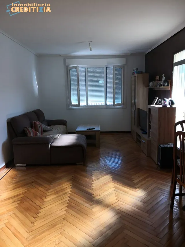 CASA CON TERRAZA Y PISO — 21