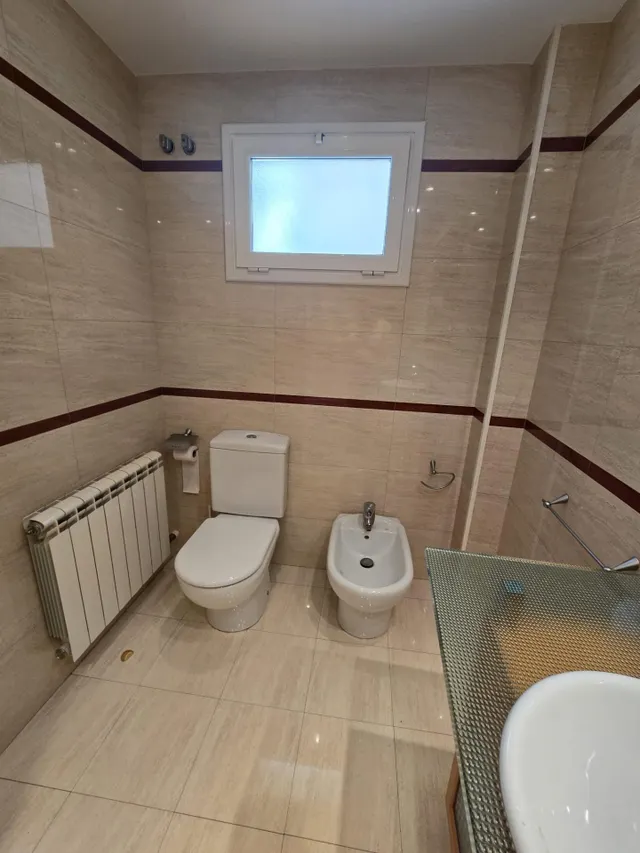 Piso impecable amueblado 4 hab — 27