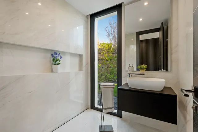 Spectacular Contemporary Villa with Exquisite Quality and Beautiful Views — 45