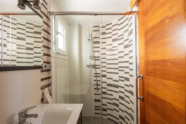 Encantadora vivienda unifamiliar con patio privado, piscina y vistas al mar en Cala Millor. — 27