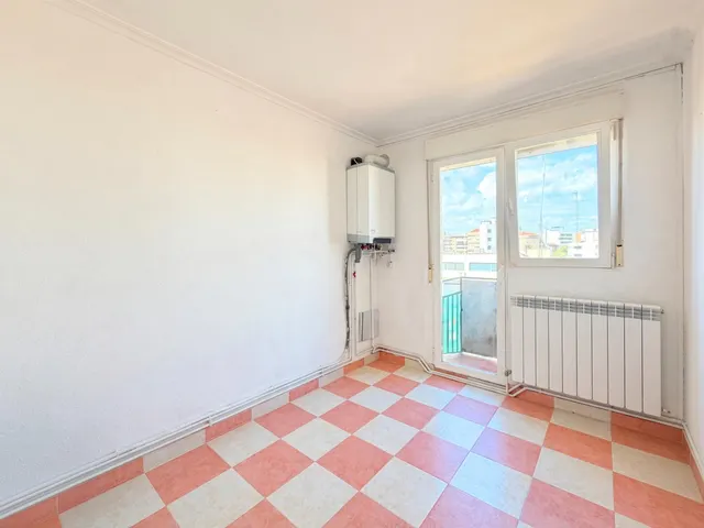 SE VENDE PISO DE TRES DORMITORIOS CON VISTAS DESPEJADAS EN LA JOTA - ZARAGOZA — 10