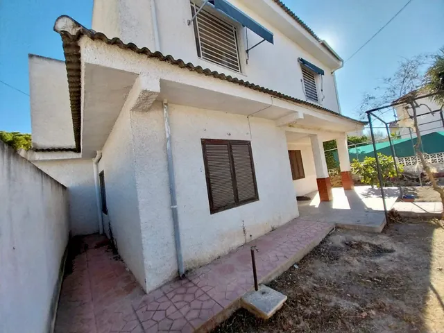 Vivienda con amplia parcela en Costabella — 32