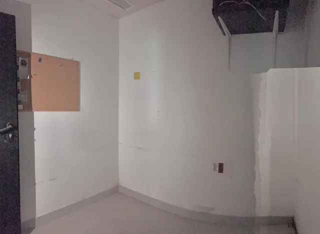Local comercial en Obispo Benlloch — 32