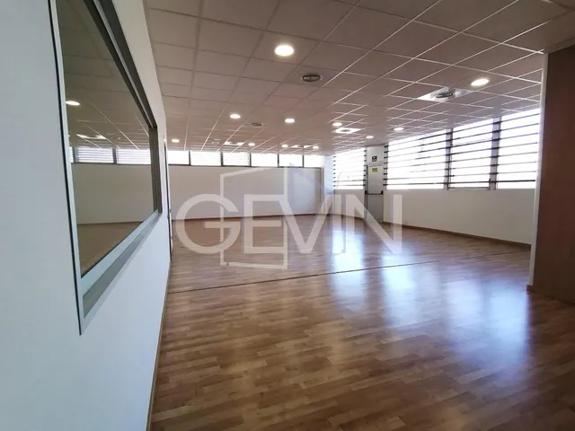 Oficina en alquiler en Santa Perpetua de Mogoda en Poligono Urbasa — 8