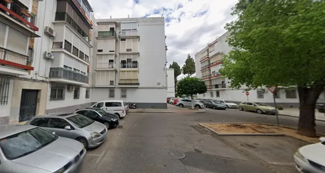 Venta piso en Sevilla — 3