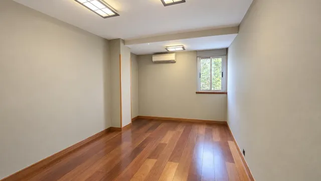 ¡INVERSORES! VENTA DE DOS PISOS UNIDOS A REFORMAR DE 3 DORMITORIOS Y 2 BAÑOS CADA UNO MUY CERCA DEL RETIRO — 23