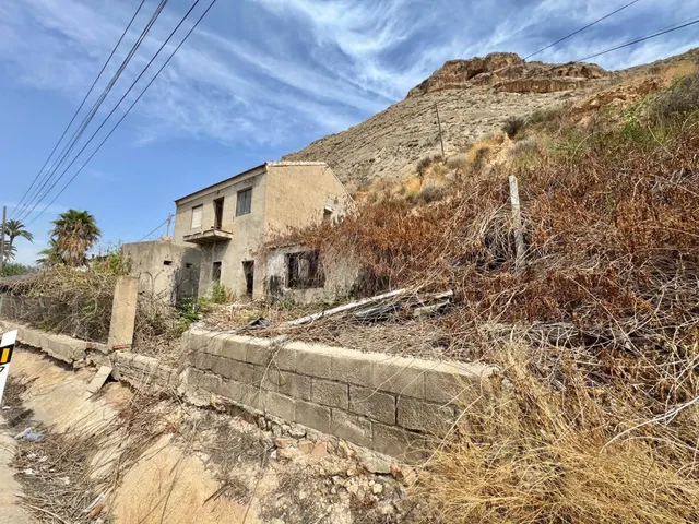 CASA URBANA CON TERRENO A TAN SOLO 5 MIN DE ORIHUELA PARA RE - foto 4