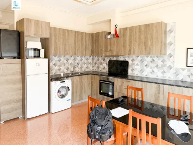 PLANTA BAJA CON GARAJE EN VENTA — 12