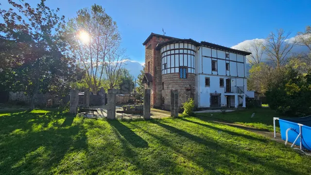 ESPECTACULAR CASA/TORRE EN VALLE DE MENA - foto 2