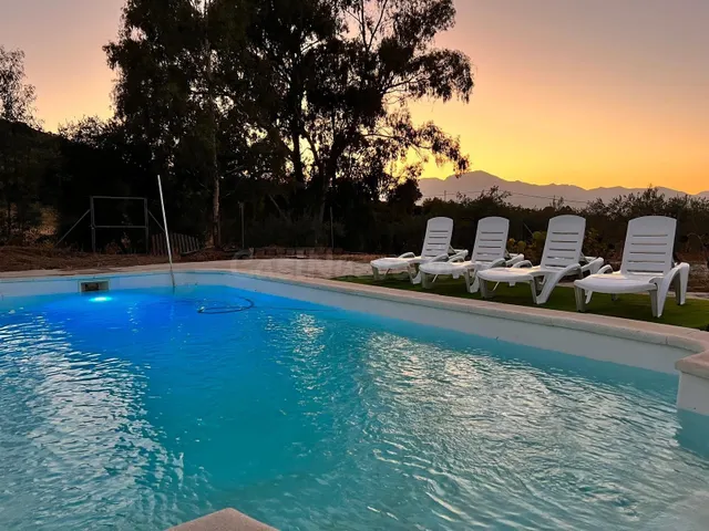 Casa de campo con piscina salada y vistas abiertas en Coín — 3