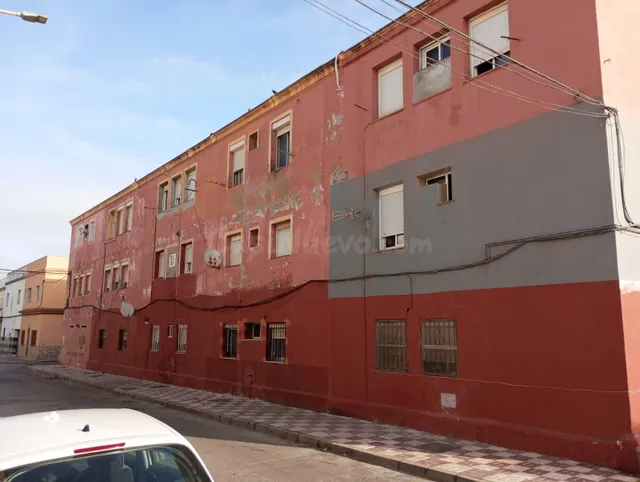 Vivienda en venta en La Línea de la Concepción - foto 2