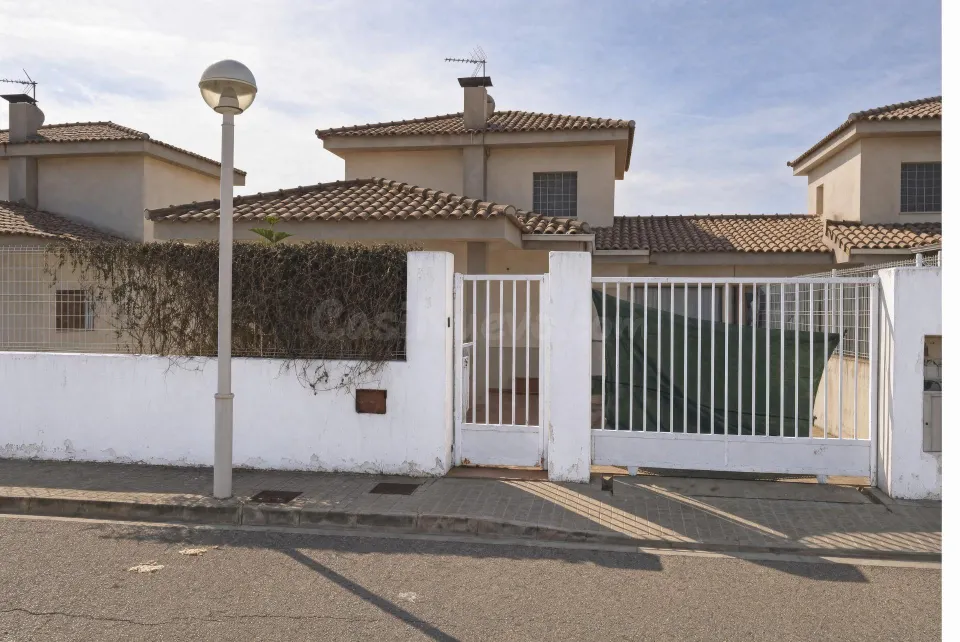 Casa en venta monstserrat (Valencia)