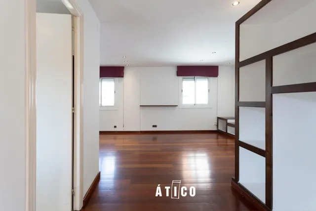 Ático con terraza privada en L'Antiga Esquerra de l'Eixample de Barcelona — 10