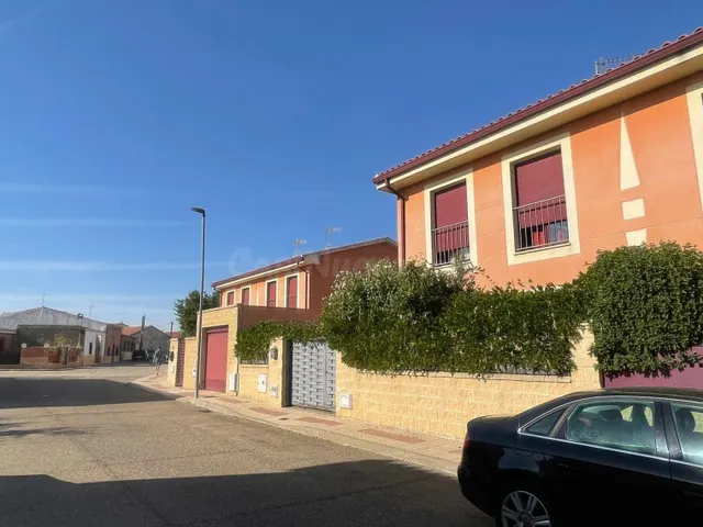 Casa 4 habitaciones 135m² en venta - Castilla y leon - foto 3