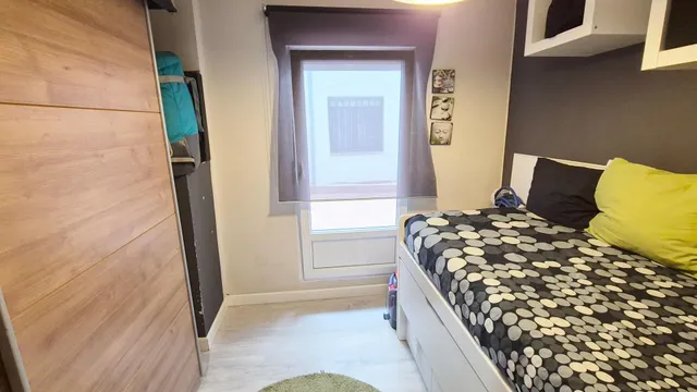 PISO VENTA SALAMANCA. Urbis te ofrece un piso reformado en venta en Garrido Sur, Salamanca. — 31