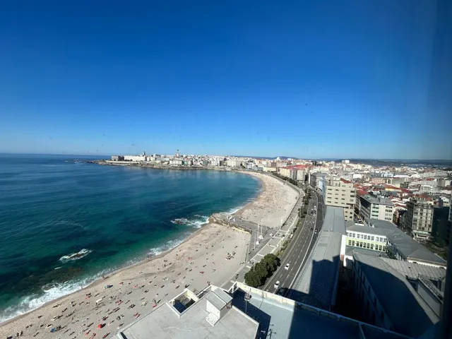 ESPECTACULAR VIVIENDA CON VISTAS AL MAR y PUERTO CON DOS PLAZAS DE GARAJE — 2