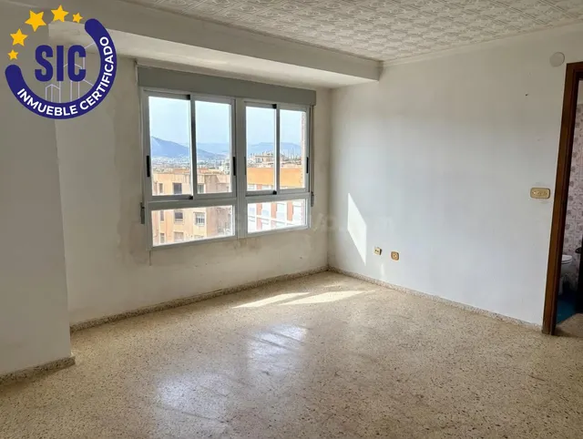 PISO LUMINOSO, IDEAL PARA VIVIR O INVERTIR EN NULES