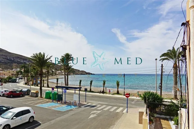 PISO EN VENTA EN LA AZOHÍA A TAN SOLO 20 METROS DE LA PLAYA - foto 2