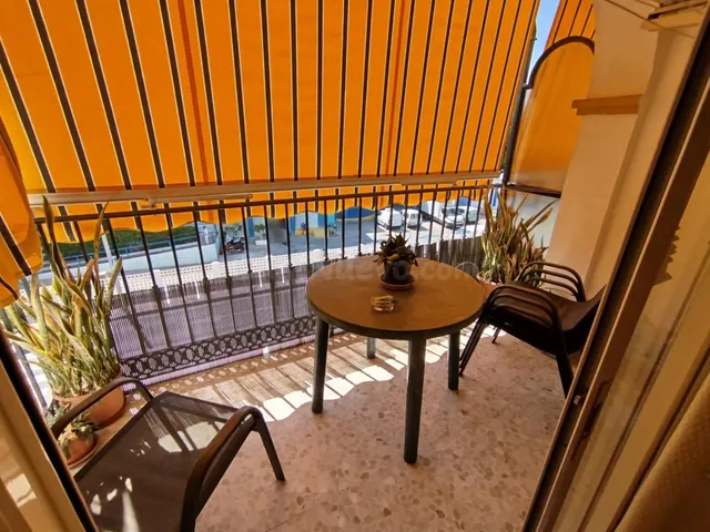 PISO 4 DORMITORIOS EN ZONA CENTRO DE TORRE DEL MAR - foto 4