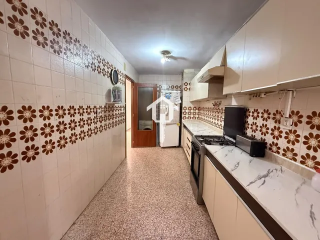 PISO EN VENTA EN ALICANTE. ZONA DE BABEL. 74m2, 4 habitaciones, 1 BAÑO Y 1 ASEÑO, TERCERA PLANTA CON ASCENSOR. — 20