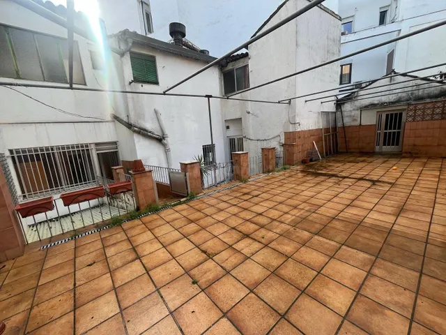 ¡Exclusivo piso en el corazón de Cáceres! - foto 3