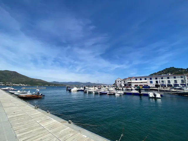 ¡Oportunidad única para vivir en un entorno privilegiado en El Port de la Selva! — 23