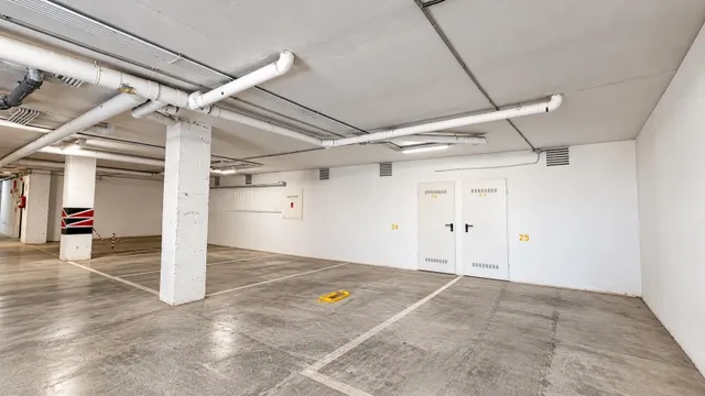 Piso en venta en Torrevieja con terraza, piscina, garaje, trastero. — 8