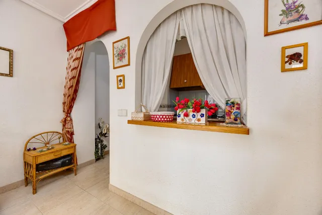 Apartamento de 2 dormitorios y piscina comunitaria en Playa del Cura — 11