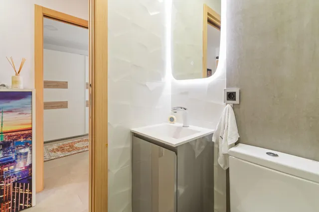 Casa adosada impecable de 4 dormitorios, placas solares y excelente ubicación en Empuriabrava. — 41