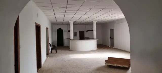 Edificio con piscina — 44