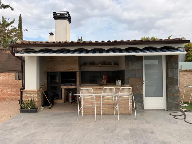 CHALET INDEPENDIENTE EN LOS CONEJOS CON PISCINA, CINCO DORMITORIOS Y AMPLIAS ZONAS DE OCIO — 29