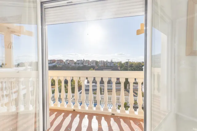 ¡MAGNIFICO CHALET INDEPENDIENTE CON CALIDADES ESPECTACULARES Y PISCINA PRIVADA EN GOJAR! — 26