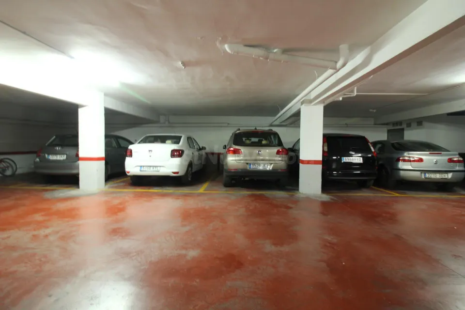 Plaza de parking coche grande en Zona Sant Joan, junto a los Juzgados de Vilanova