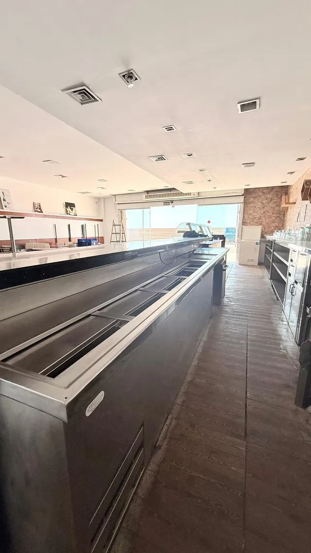 ¡Oportunidad Única en Cubelles! Local Comercial Reformado con Terraza y Vistas al Mar — 18
