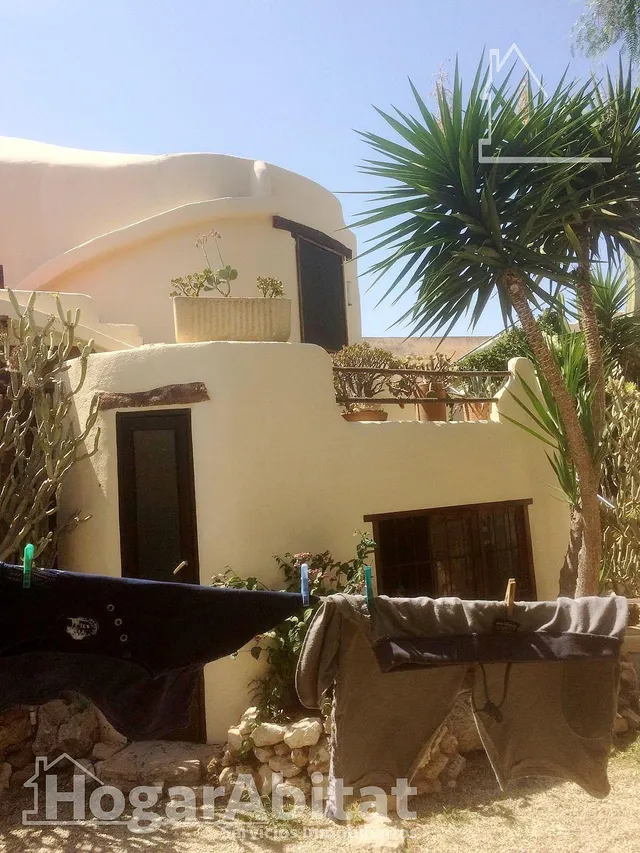 ¡ESPECTACULAR! CASA RURAL MUY AMPLIA Y LUMINOSA CON VARIAS TERRAZAS — 48
