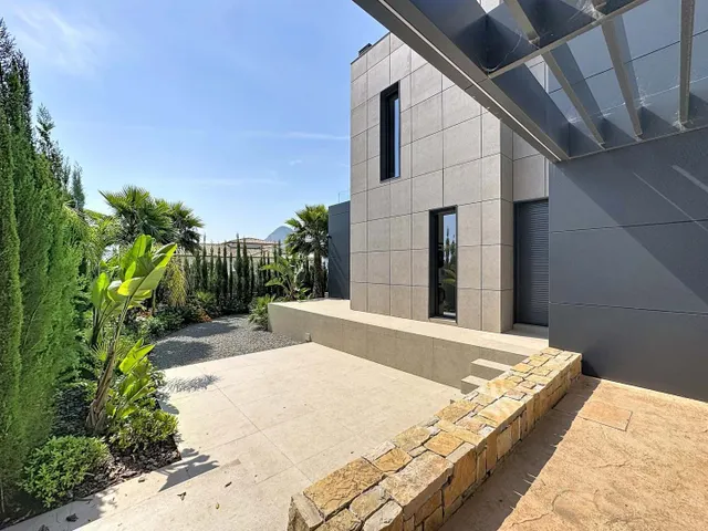 Villa 4 habitaciones 346m² en venta - Pla roig — 48