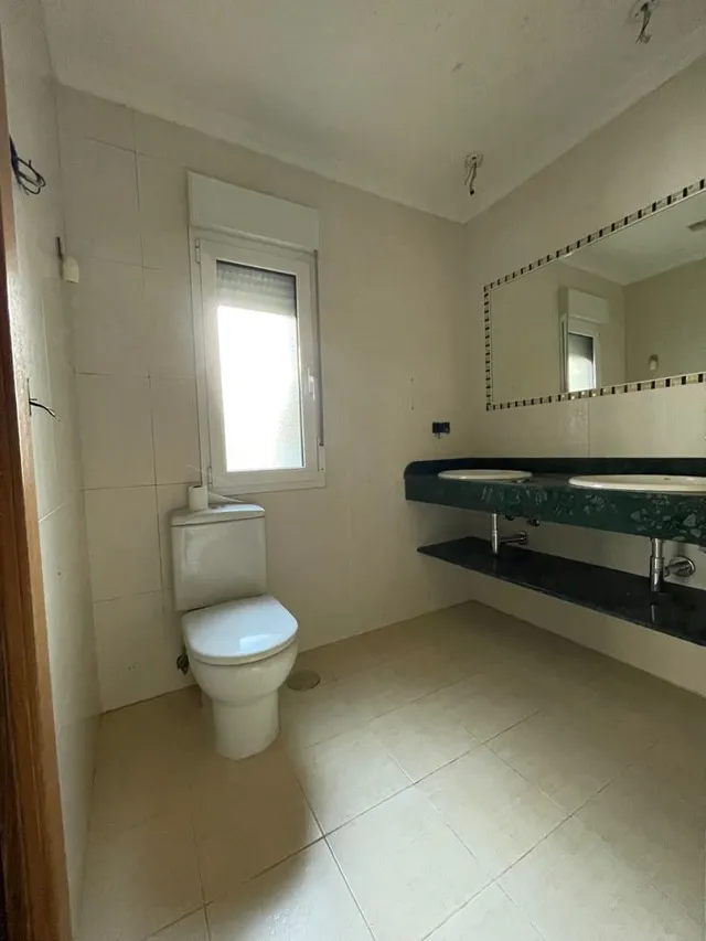 CHALET UNIFAMILIAR EN ESCOBEDO DE CAMARGO EN PARCELA DE 1400 METROS. — 35