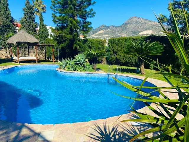 Villa Exclusiva con Vistas Panorámicas en Benalmádena — 12